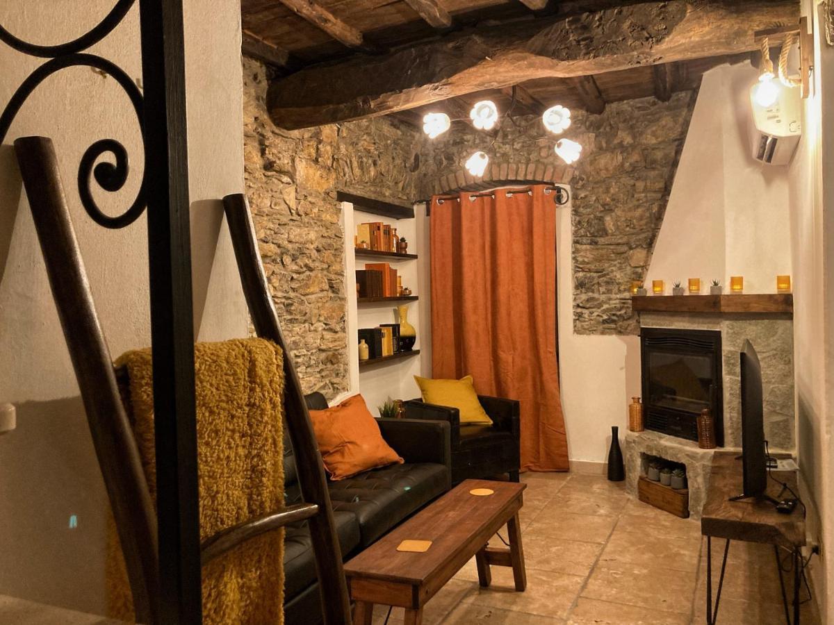 فيلا La Casa Rossa Arcola Con Vista المظهر الخارجي الصورة