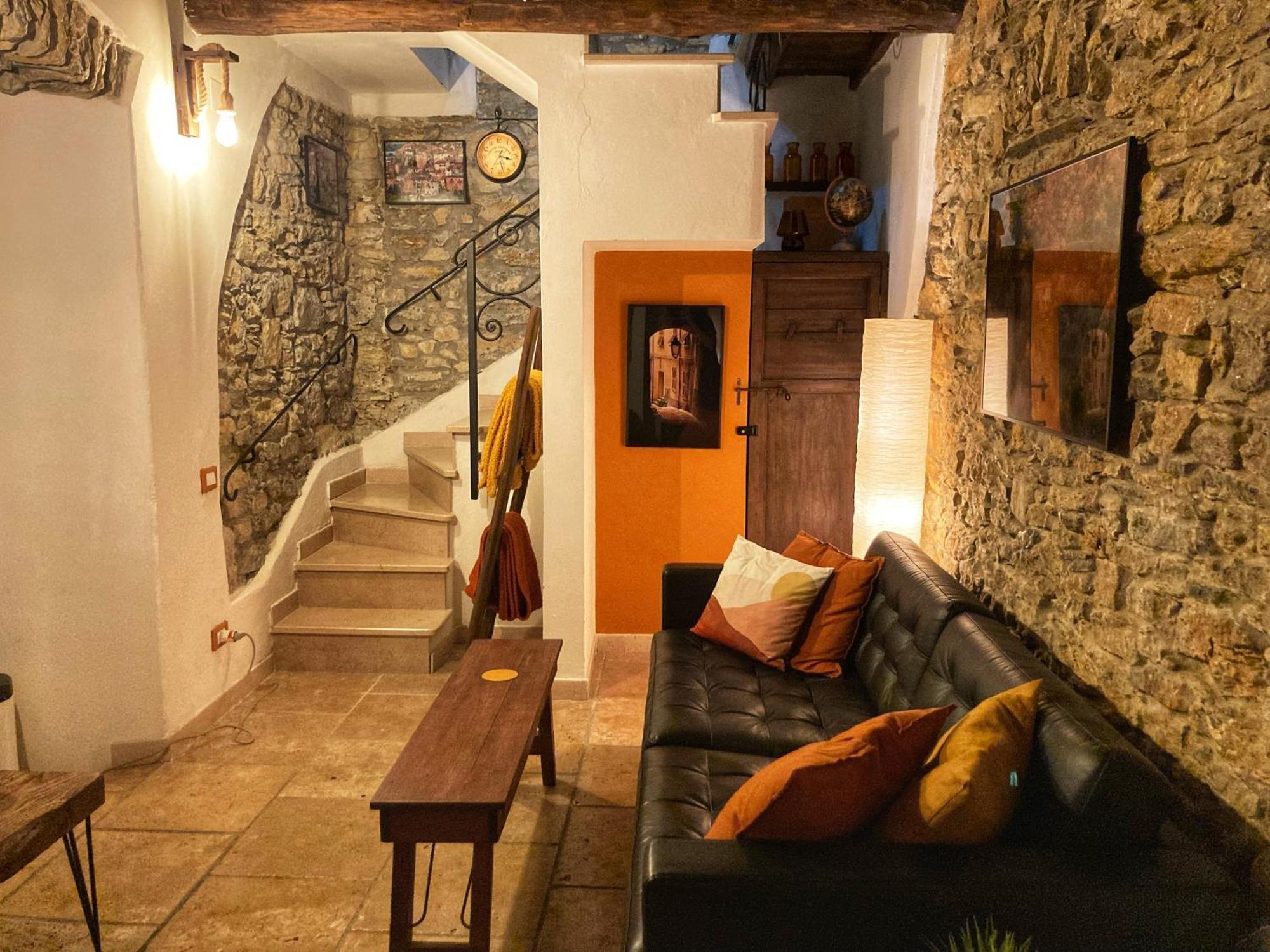 فيلا La Casa Rossa Arcola Con Vista المظهر الخارجي الصورة